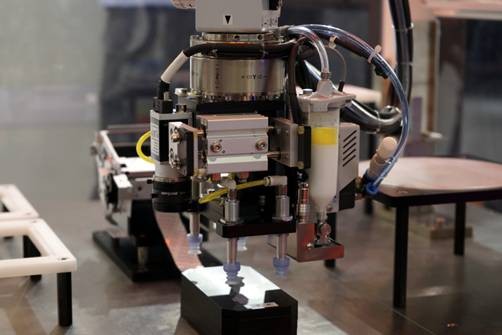 爱普生工业机器人多领域创新方案亮相2017中国国际工业博览会 助力中国智能制造 