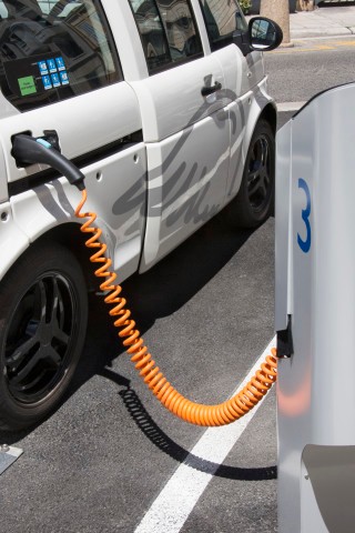 氢燃料电池PK电动汽车 谁更胜一筹？