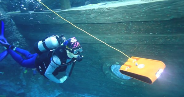 潜水最佳“伴侣”，吉影科技水下机器人新加坡潜水展受热捧