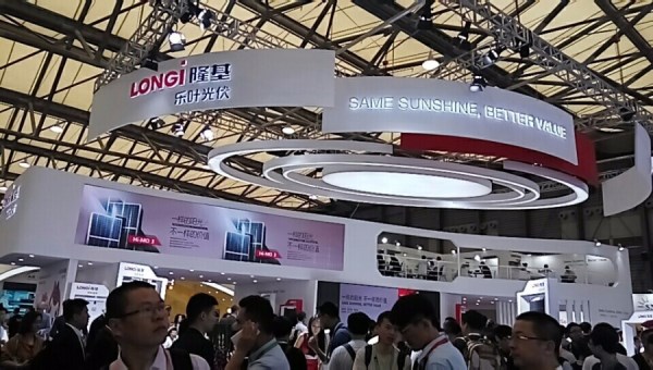 上海SNEC第二天直播丨瞄准高效产品 五大企业各显其能