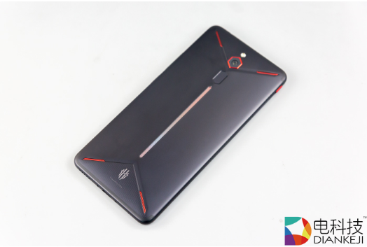 红魔Mars手机评测:三千元的价格如何得到八千
