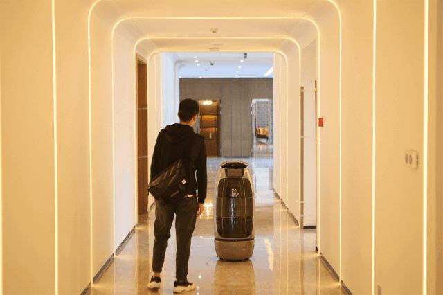服务机器人或将成为未来酒店的主流