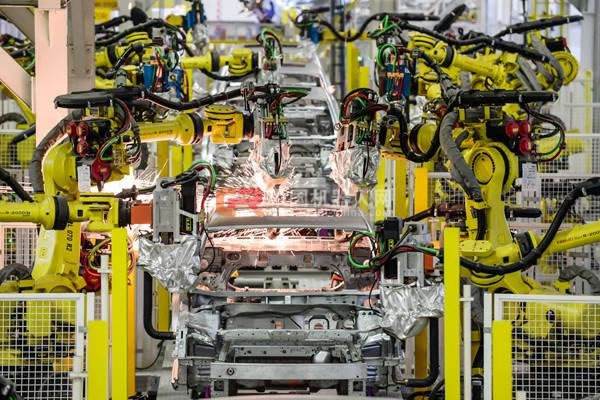 北美机器人采购量创新高 汽车产业却“式微”？