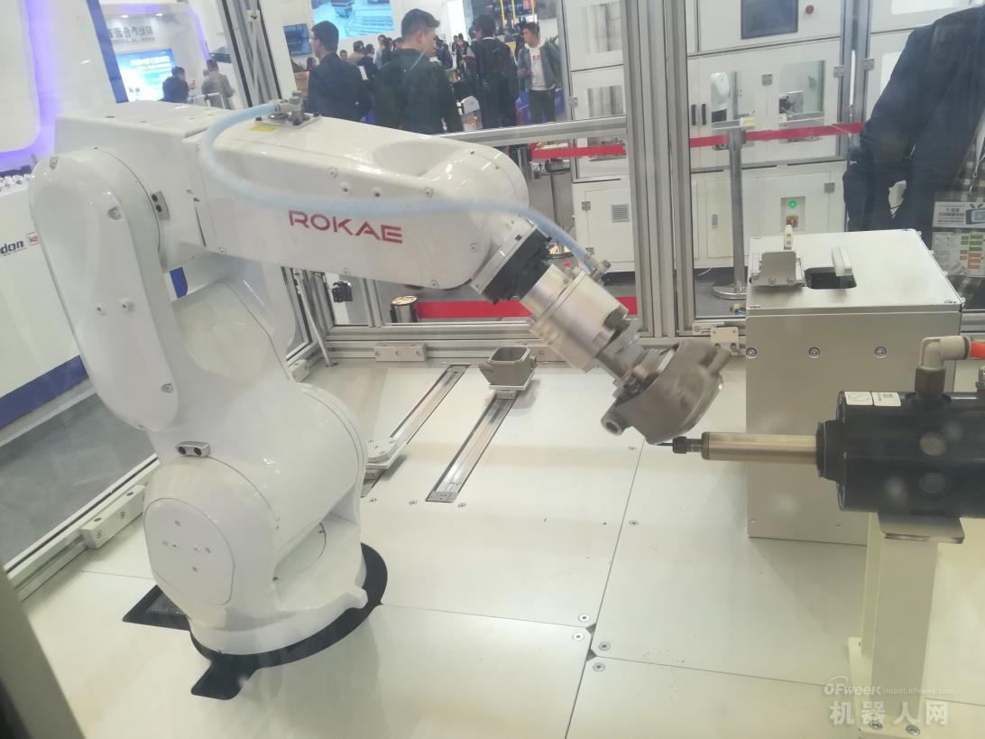 2019慕尼黑上海展现场：机器人助力电子制造业自动化升级