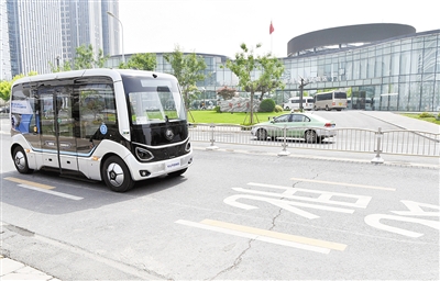 5G智能公交在郑州试运行