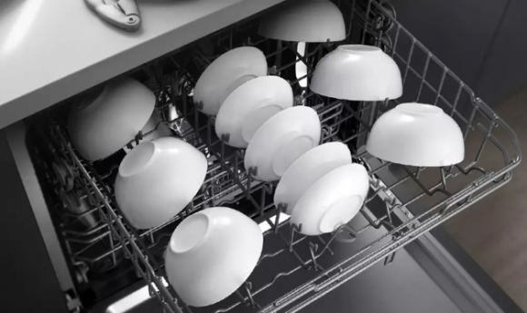 洗碗机哪个牌子好？如人工般清洁，智能更安全
