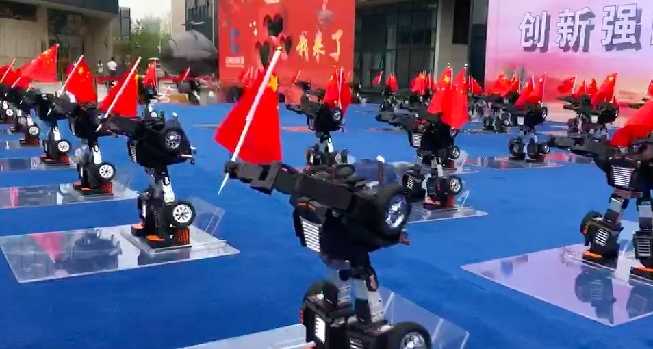 燃爆！70个星际特工机器人集体舞蹈秀，为新中国成立70周年献礼