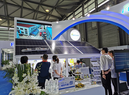 翼博特智能光伏清扫机器人首发亮相  2021 SNEC光伏大会暨（上海）展览会