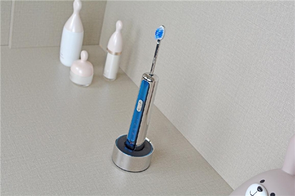 电动牙刷哪个牌子好，你会毫不犹豫的买上万元的电动牙刷吗？