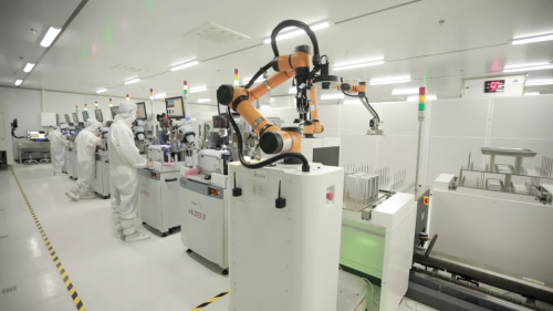优艾智合机器人：构筑智能工厂物流脉搏