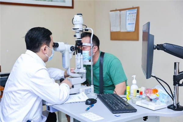 “全程视力 优异视觉”老视健康科普全国行在广州爱尔眼科医院举办