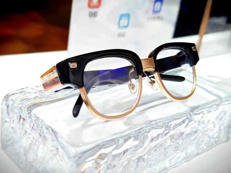 首款GPT消费级AR眼镜来了！努比亚Neo Air亮相MWC展 