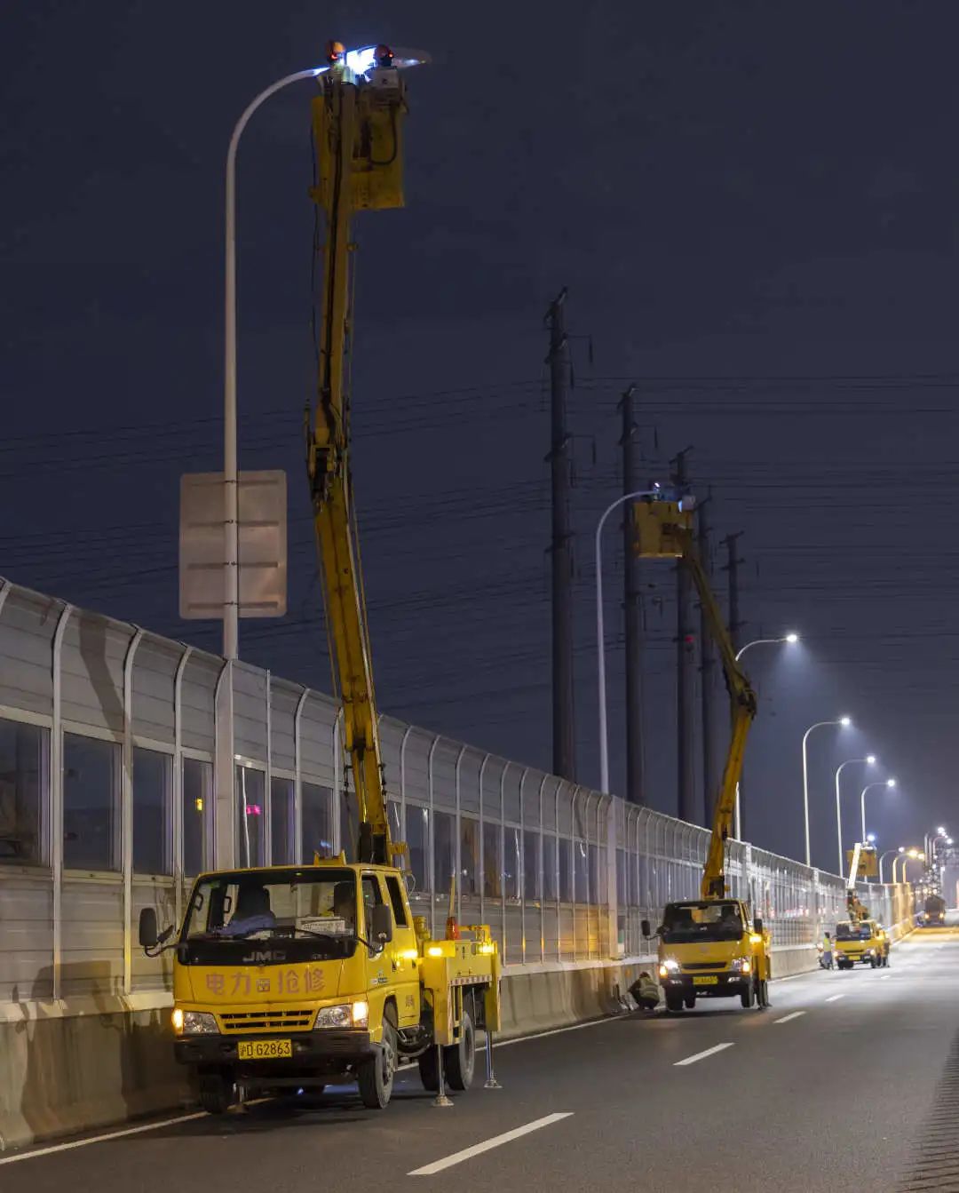 中国上海｜欧司朗Traxon上海南北高架桥路灯亮化工程，璀璨夜色智慧照明！