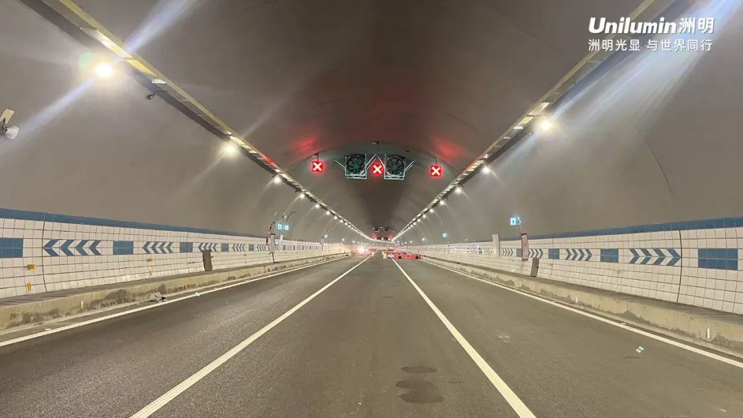 迎贺新年，22000套洲明LED照明灯具点亮广西天巴高速！