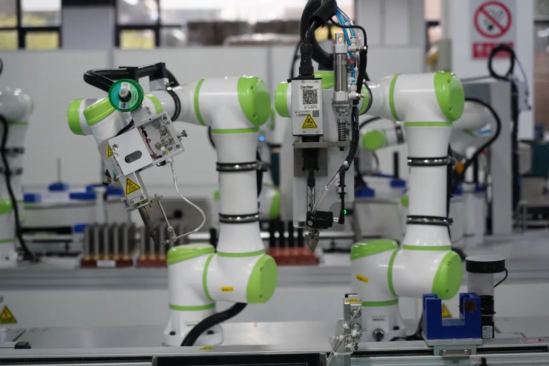 【维科杯】长广溪智造参评“维科杯·OFweek 2023中国协作机器人创新产品奖”